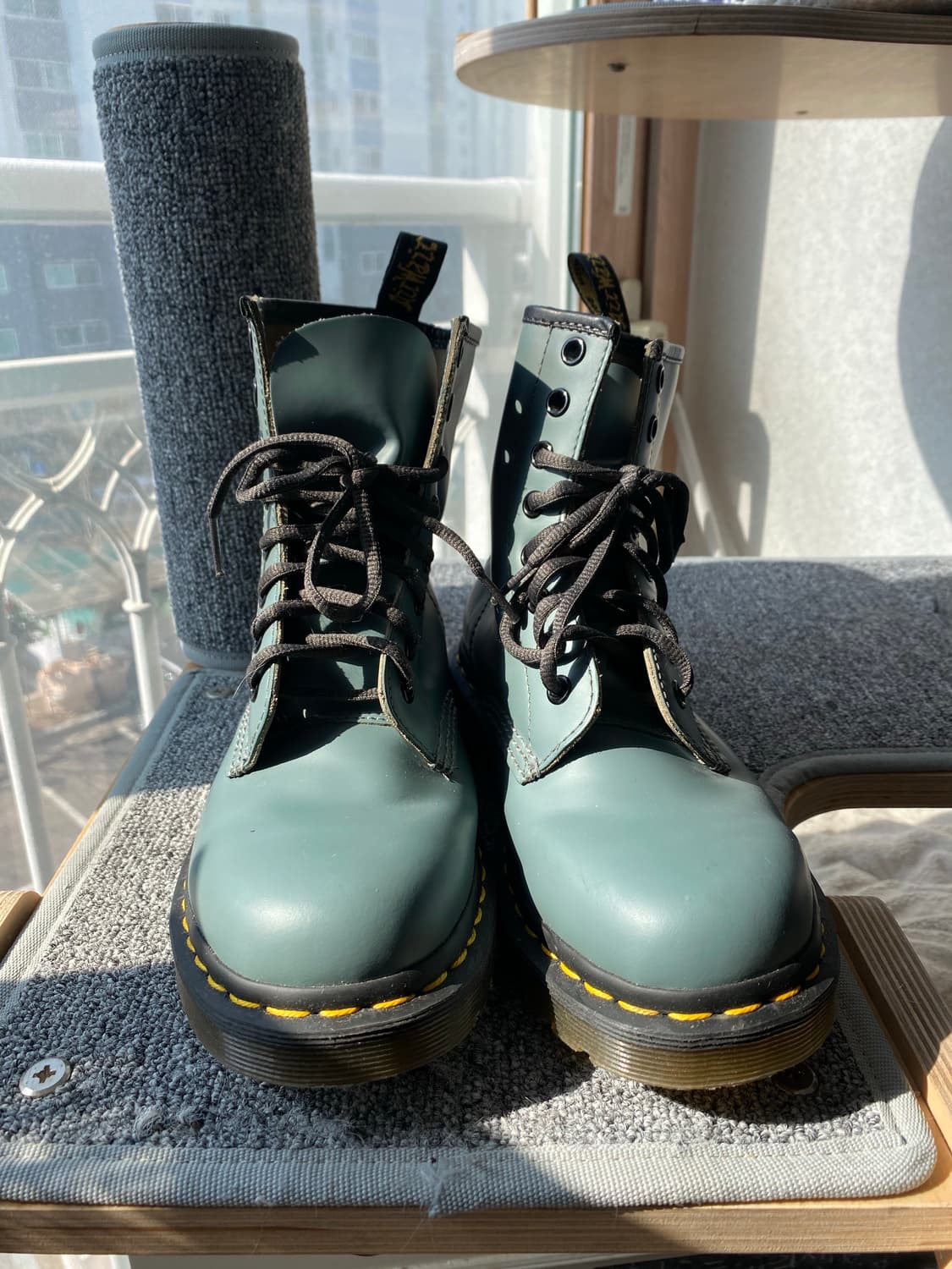 닥터마틴 민트색 8홀 부츠 230mm 상품이미지1
