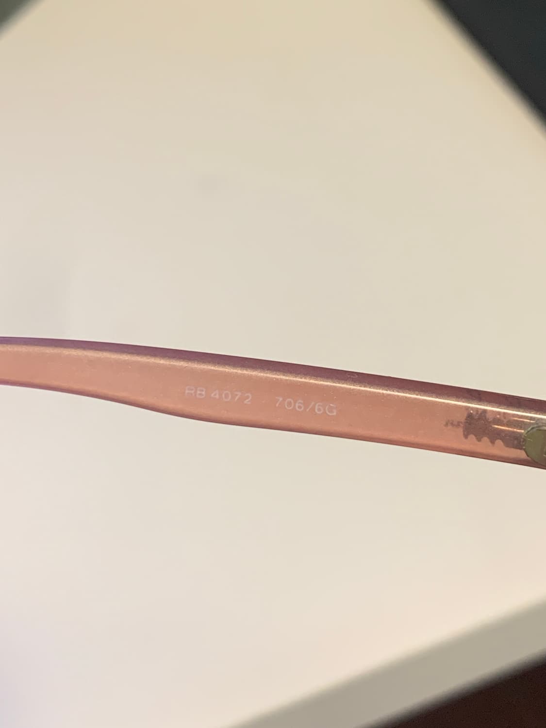 레이벤 오벌 선글라스 핑크 펄 RB4072 706/6G 상품이미지8