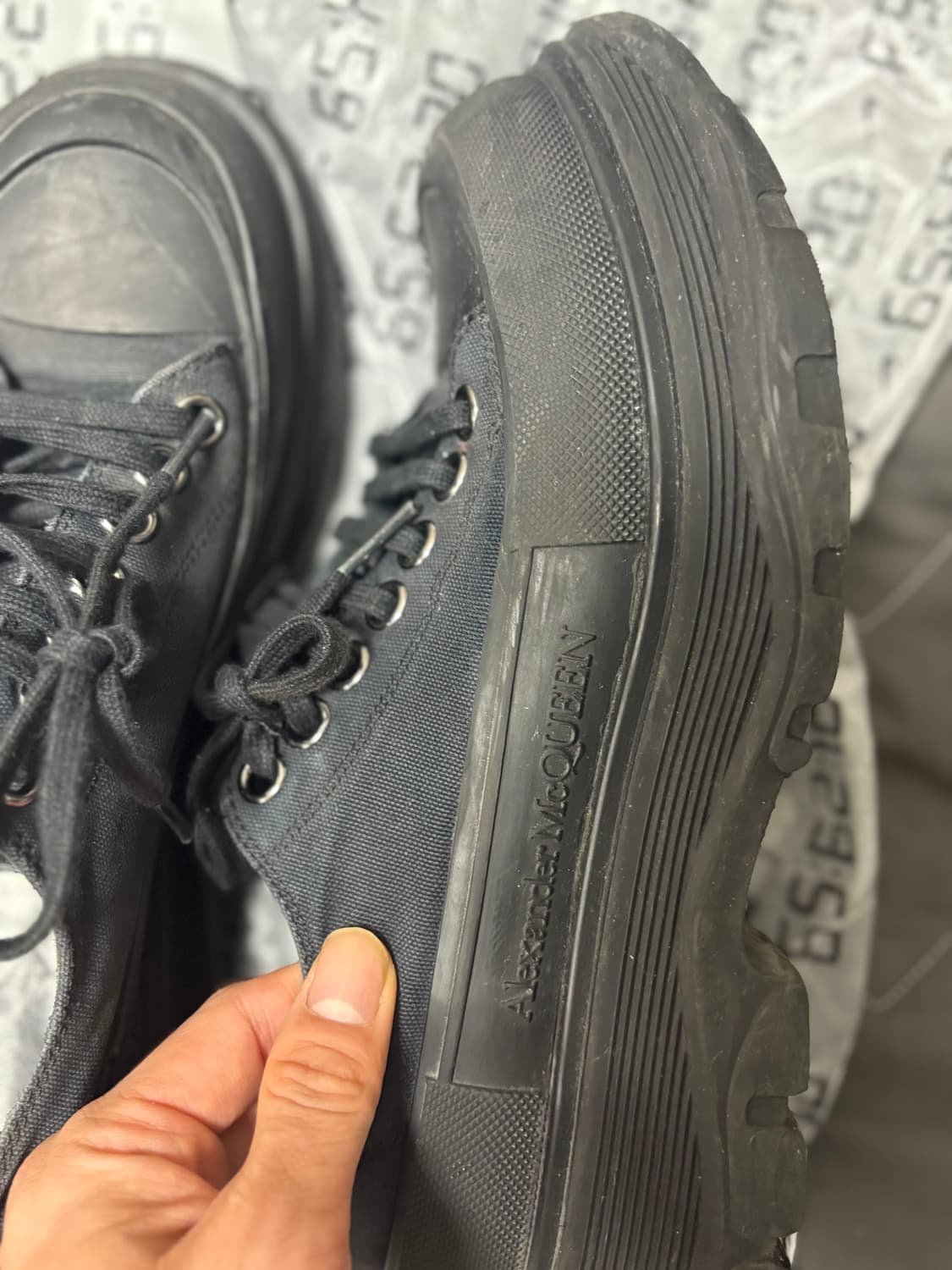 알렉산더맥퀸 트레드슬릭 블랙 39.5 상품이미지4