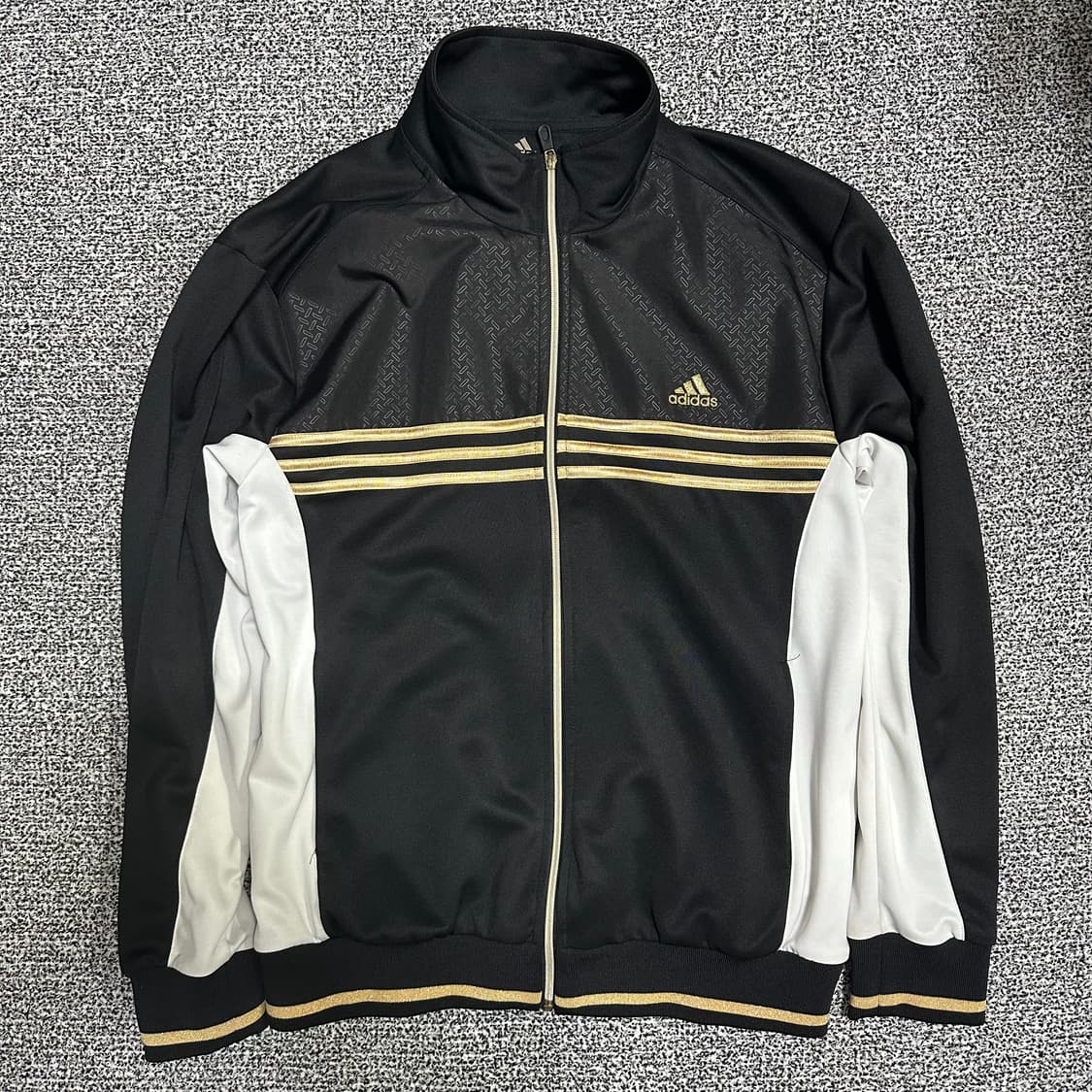 (105) 아디다스 블랙/화이트 금장 골드 트랙탑 져지 상품이미지1