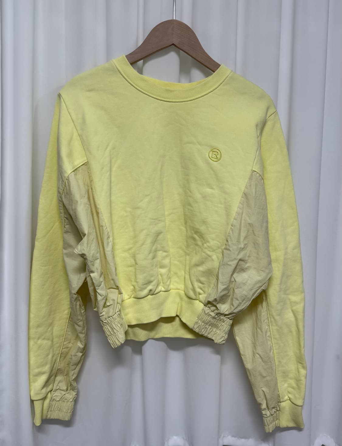 RE_L 리엘 옐로우 한지현 맨투맨 상품이미지6