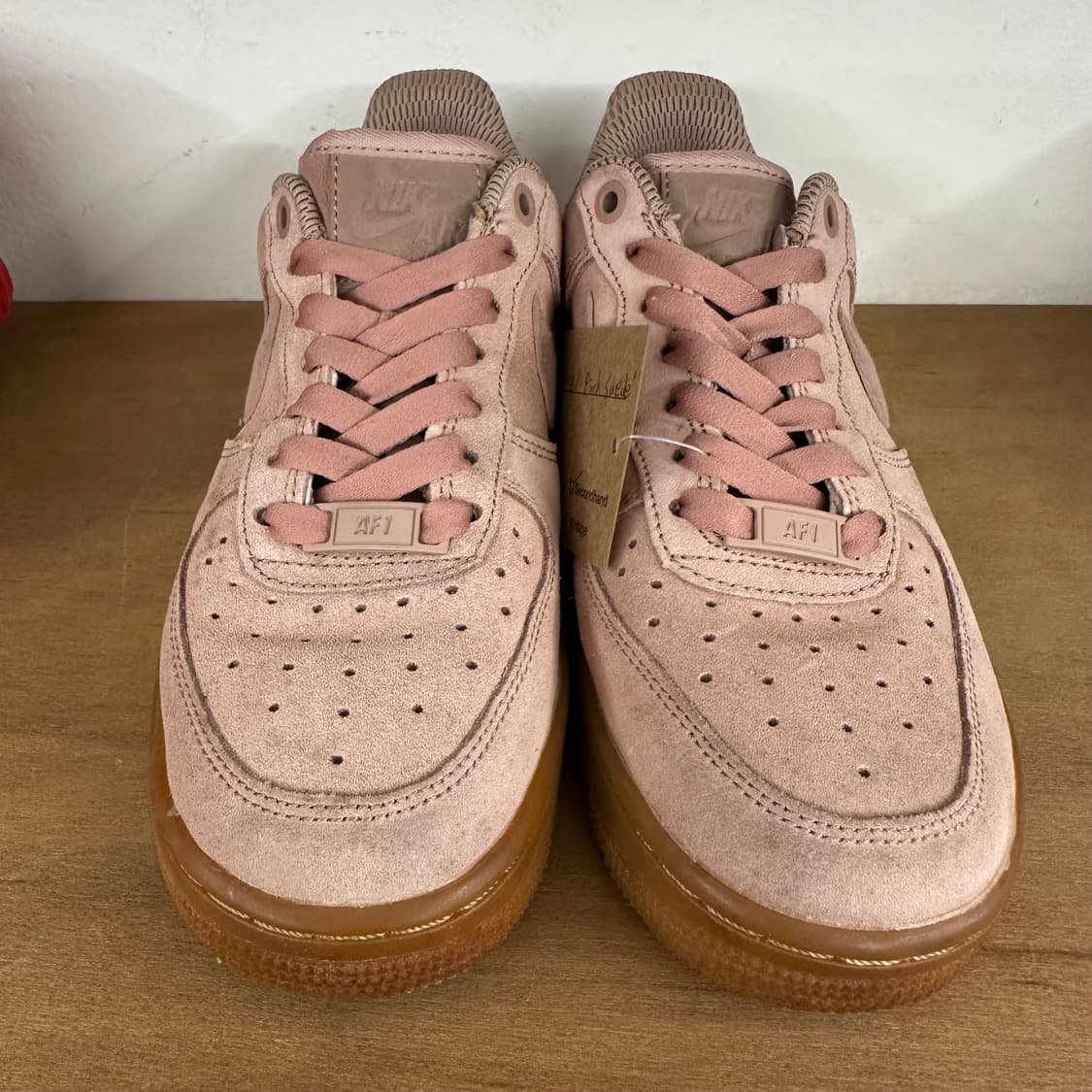 나이키 에어포스 로우 ‘핑크 스웨이드’ 상품이미지2