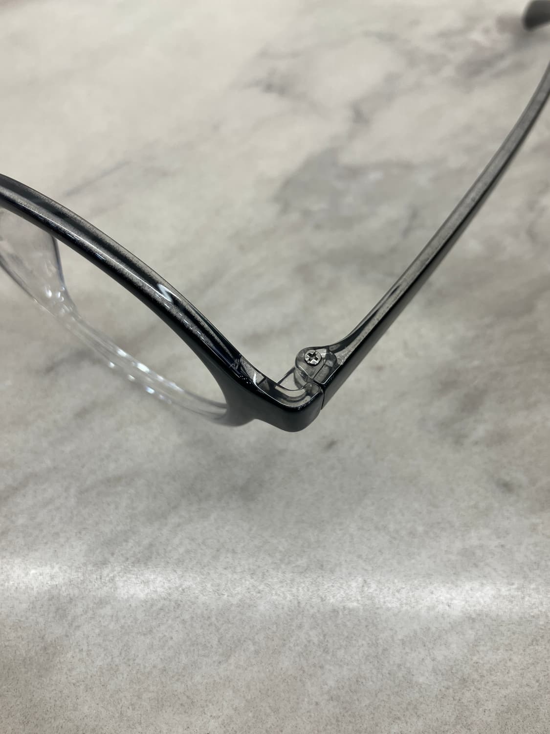 오앤씨 ONC 블랙클리어 반무테 쉐입 라운드 뿔테 안경 상품이미지2