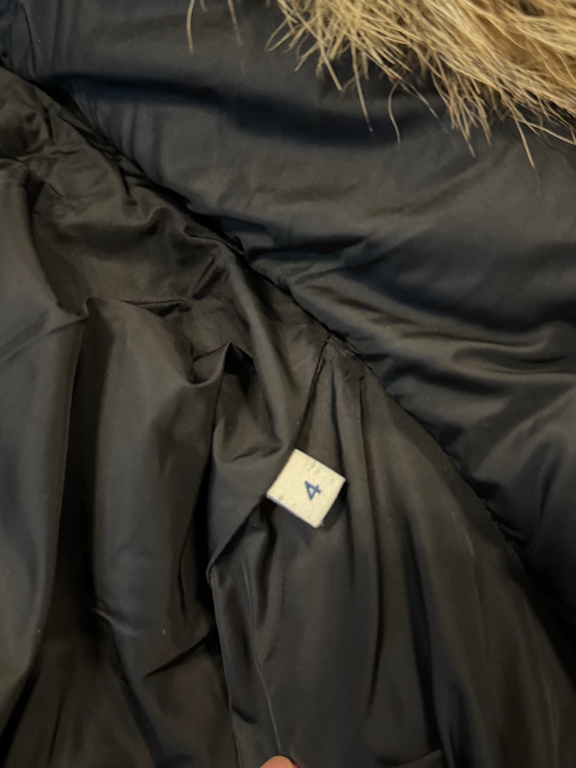 {당일 발송/4size} 몽클레어 클루니 Cluny 블랙 패딩 (리얼퍼) 상품이미지10