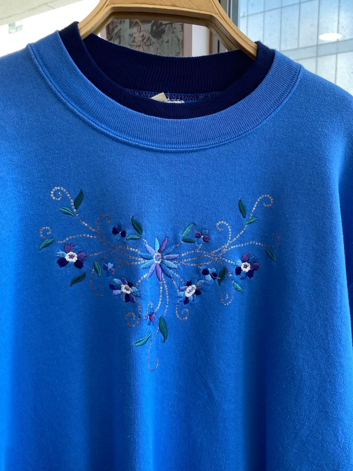 빈티지 블루 자수 맨투맨 상품이미지4