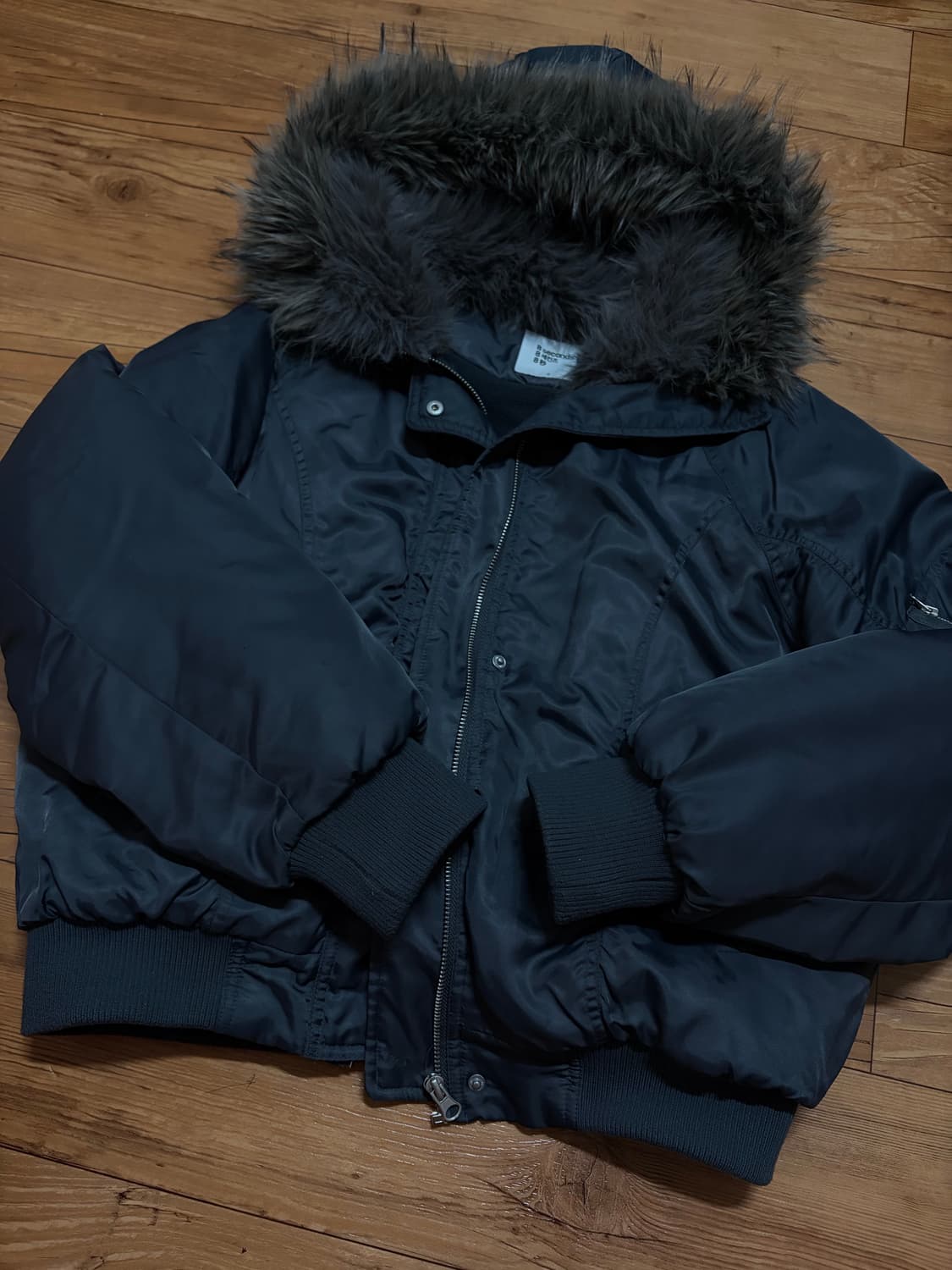 에잇세컨즈 퍼트리밍 패딩 점퍼 상품이미지1