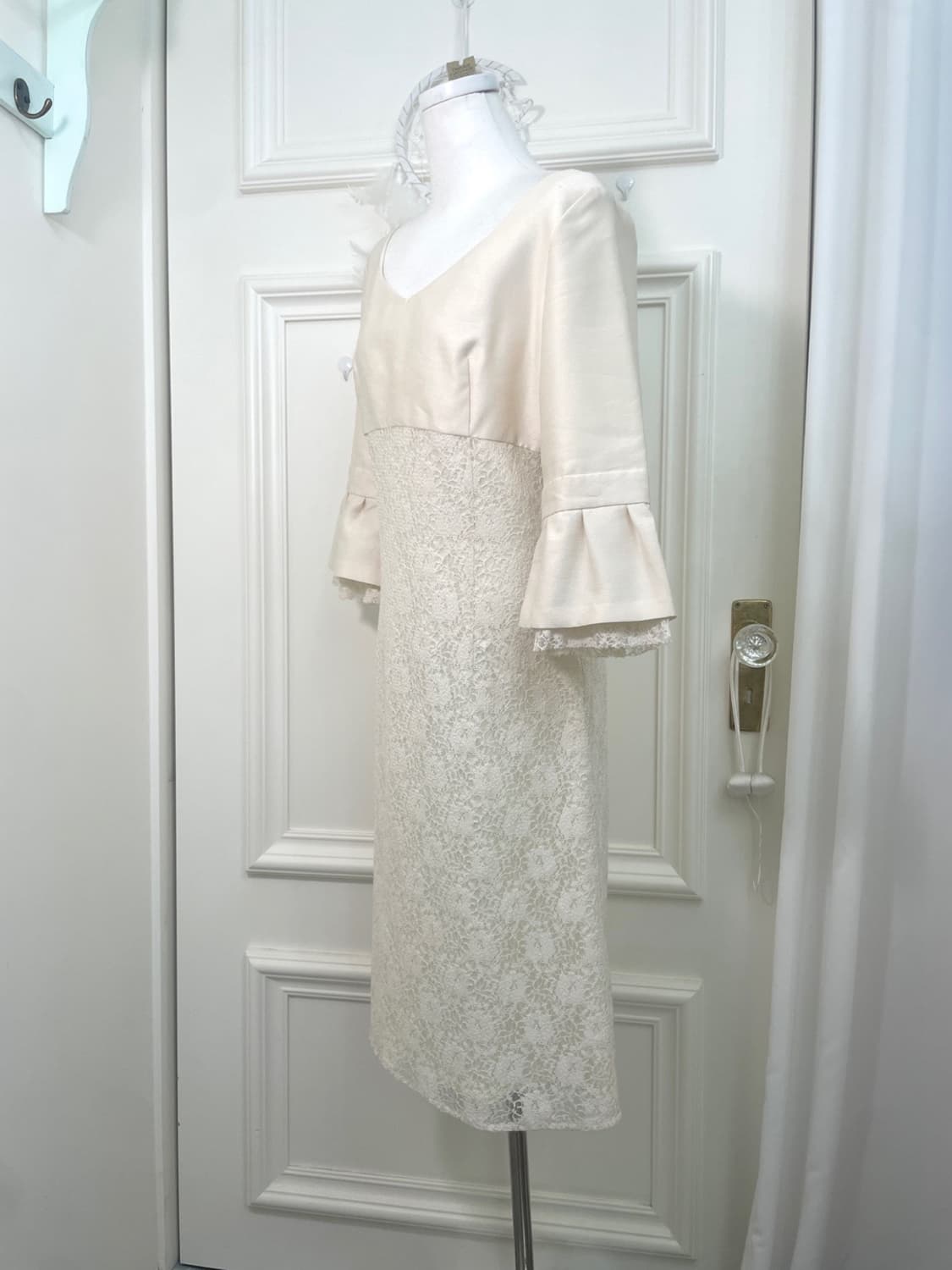 ivory shirring sleeve lace princess opc 상품이미지2