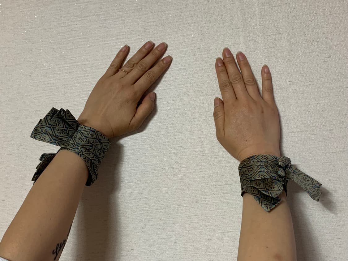 BALENCIAGA 발렌시아가 핸드 커프스(실크)묶음판매 상품이미지6