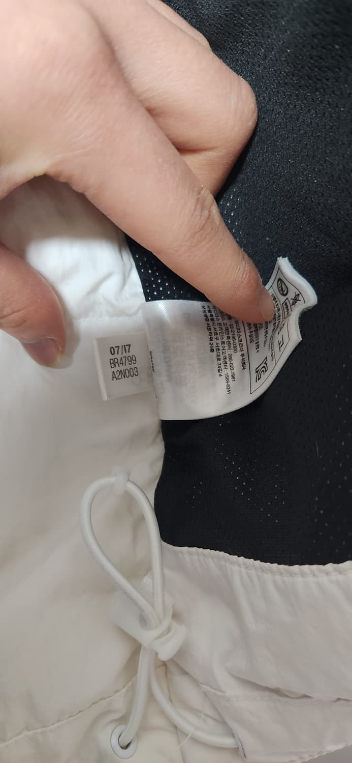 아디다스 화이트 삼선 슈퍼스타 푸퍼 패딩 자켓 상품이미지8