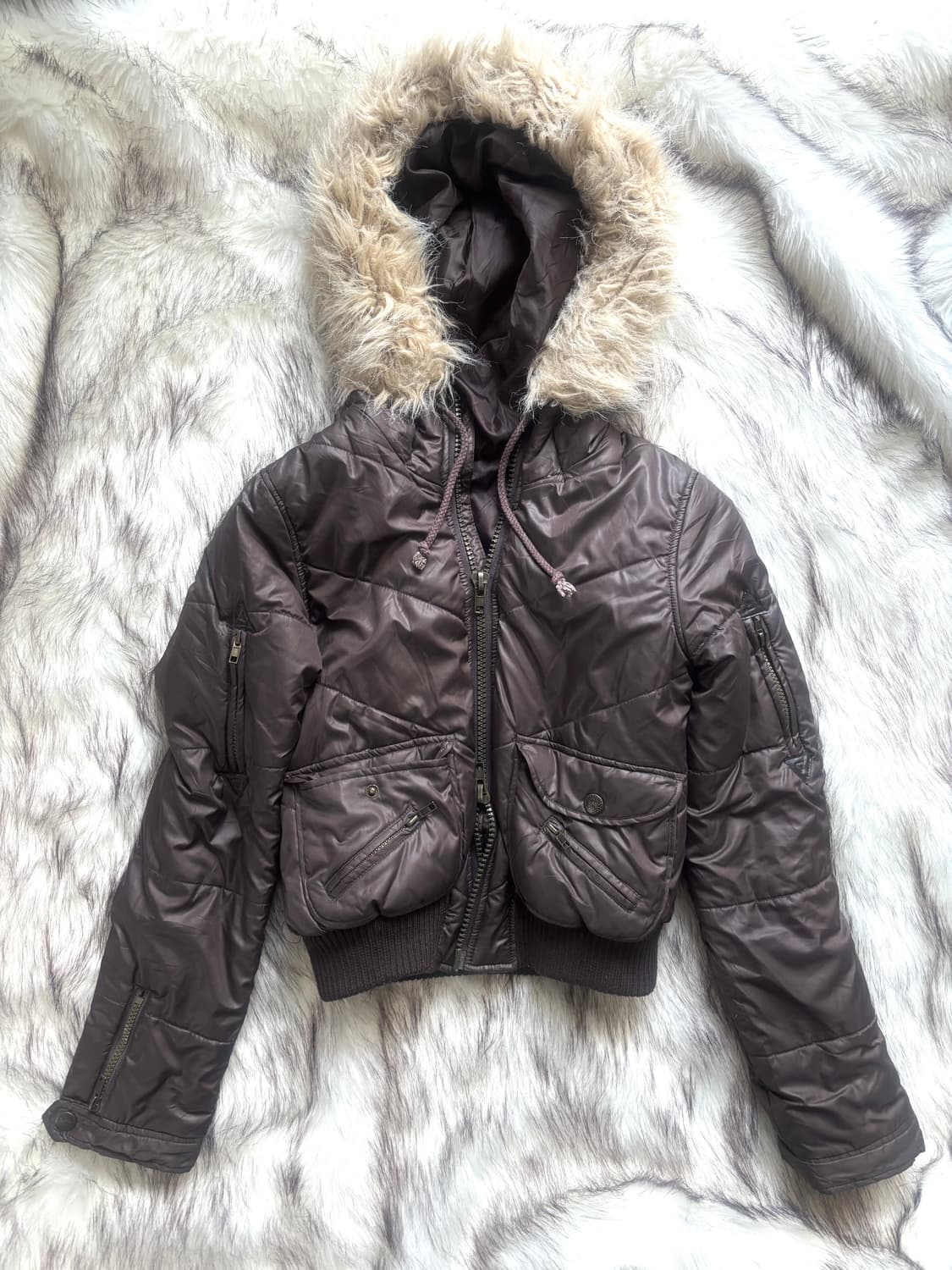 빈티지 모리걸 라떼갸루 울프죠 숏패딩 상품이미지1