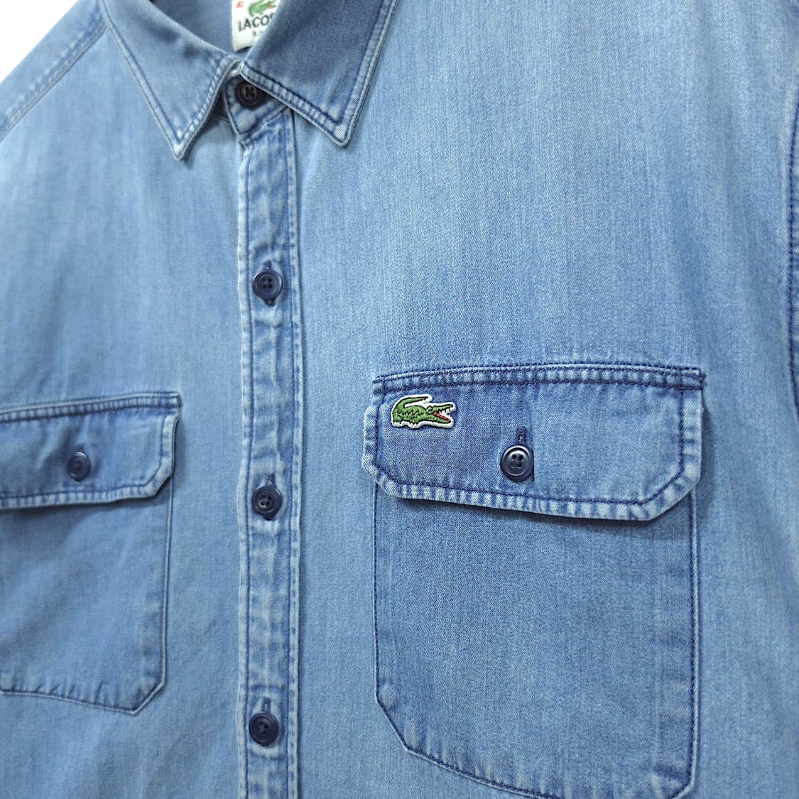 [100] 라코스테  중청 워싱 플립포켓 슬림핏 데님 긴팔셔츠 상품이미지4