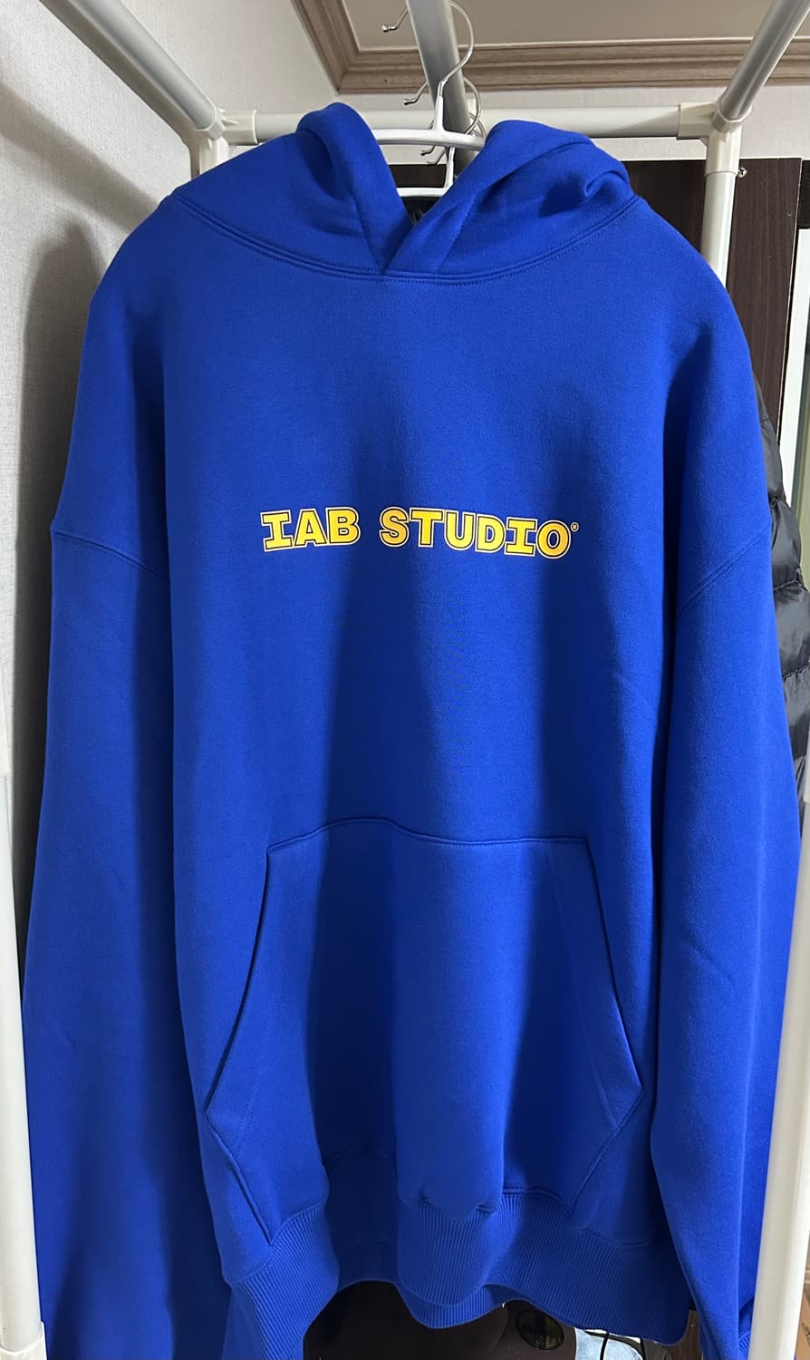 아이앱 스튜디오 후드티 블루 XL (빈지노 착용) 상품이미지3
