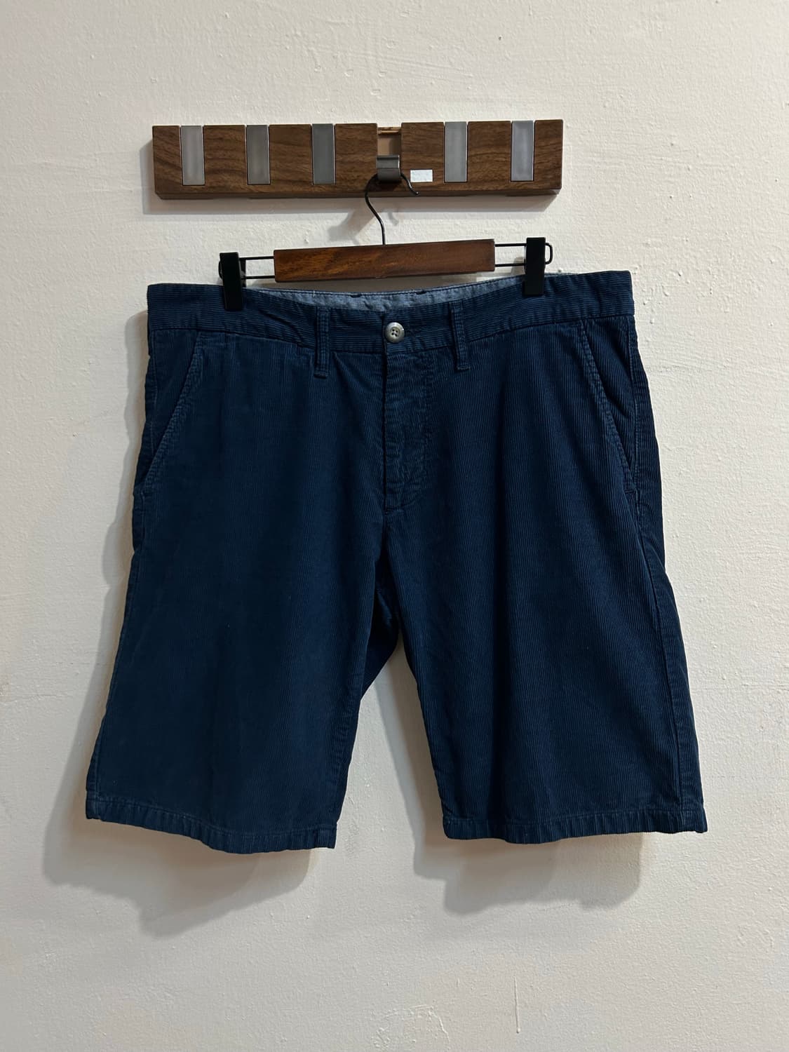 칼하트 존슨 코듀로이 버뮤다 쇼츠 상품이미지1