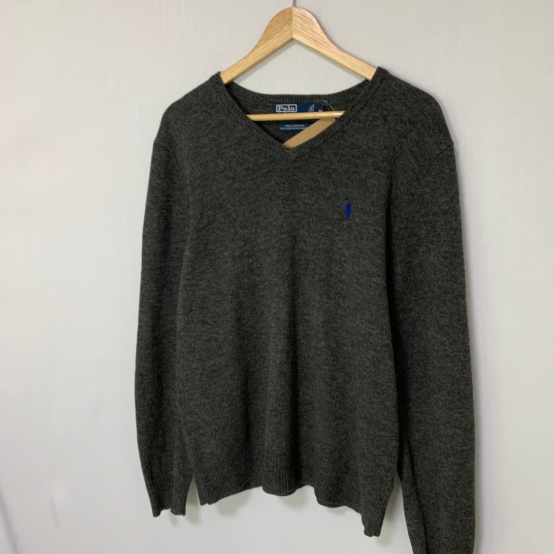 폴로 랄프로렌 램스울 브이넥 긴팔니트 패치 스웨터 차콜 M 남녀공용 상품이미지2