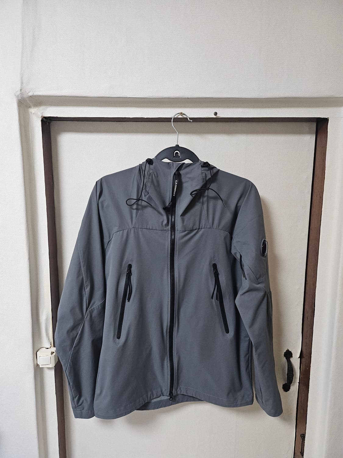 cp컴퍼니 그레이 바람막이 95 상품이미지1