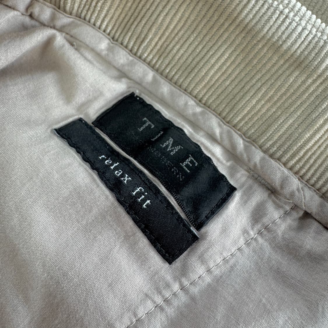 타임옴므 릴렉스 핏 코듀로이 팬츠 (LIGHT BEIGE) 상품이미지2