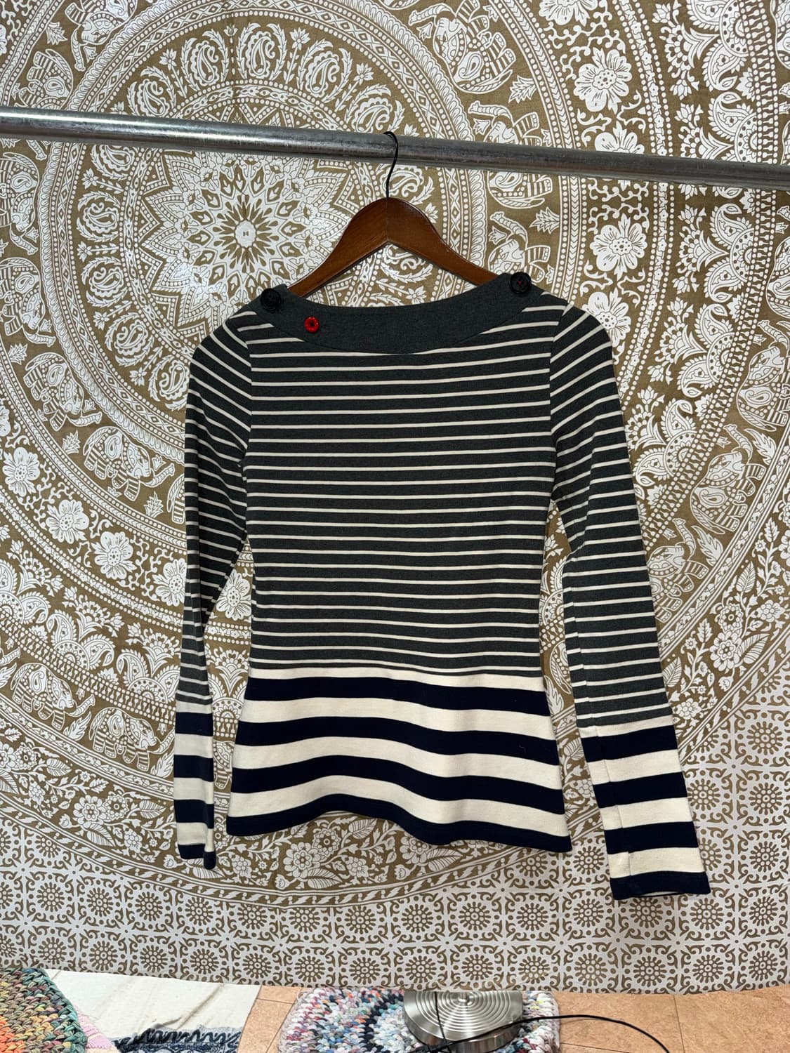 Firenze 버튼 스트라이프 긴팔 티  상품이미지5