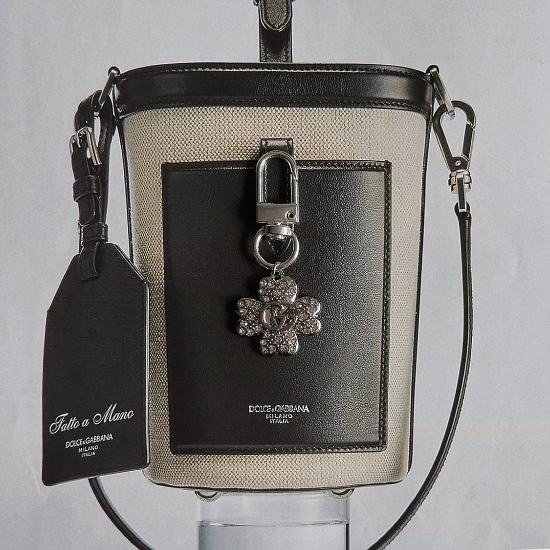 구찌 크리스탈 클로버 키링 상품이미지1