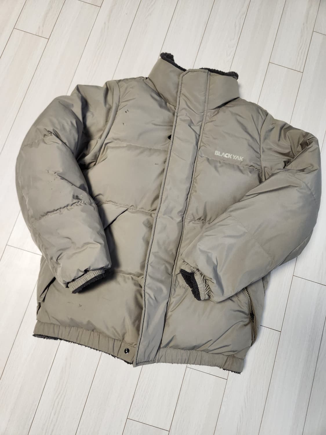 블랙야크 리버시블 U마카롱듀오플리스 다운 양면자켓 사이즈85

전체적으로 상품이미지2