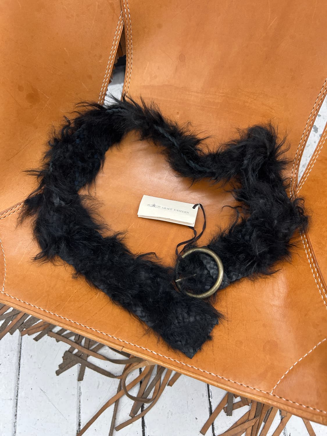 Grace Eastern 블랙 퍼 &레더 벨트 상품이미지1