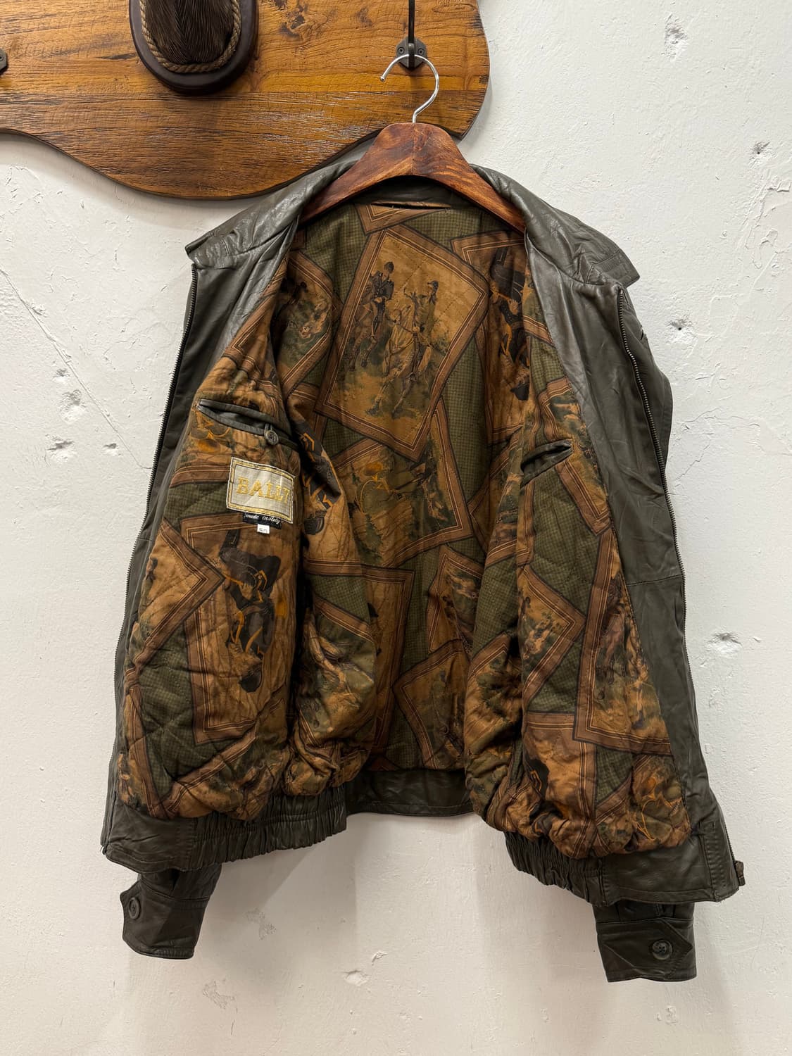 Italy BALLY Leather Bomber Jacket 상품이미지8