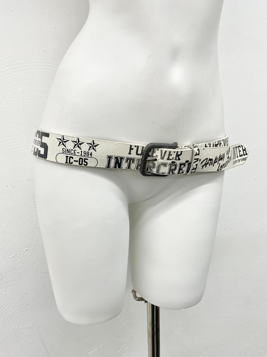 리얼레더 화이트 레터링 버클 벨트 상품이미지3