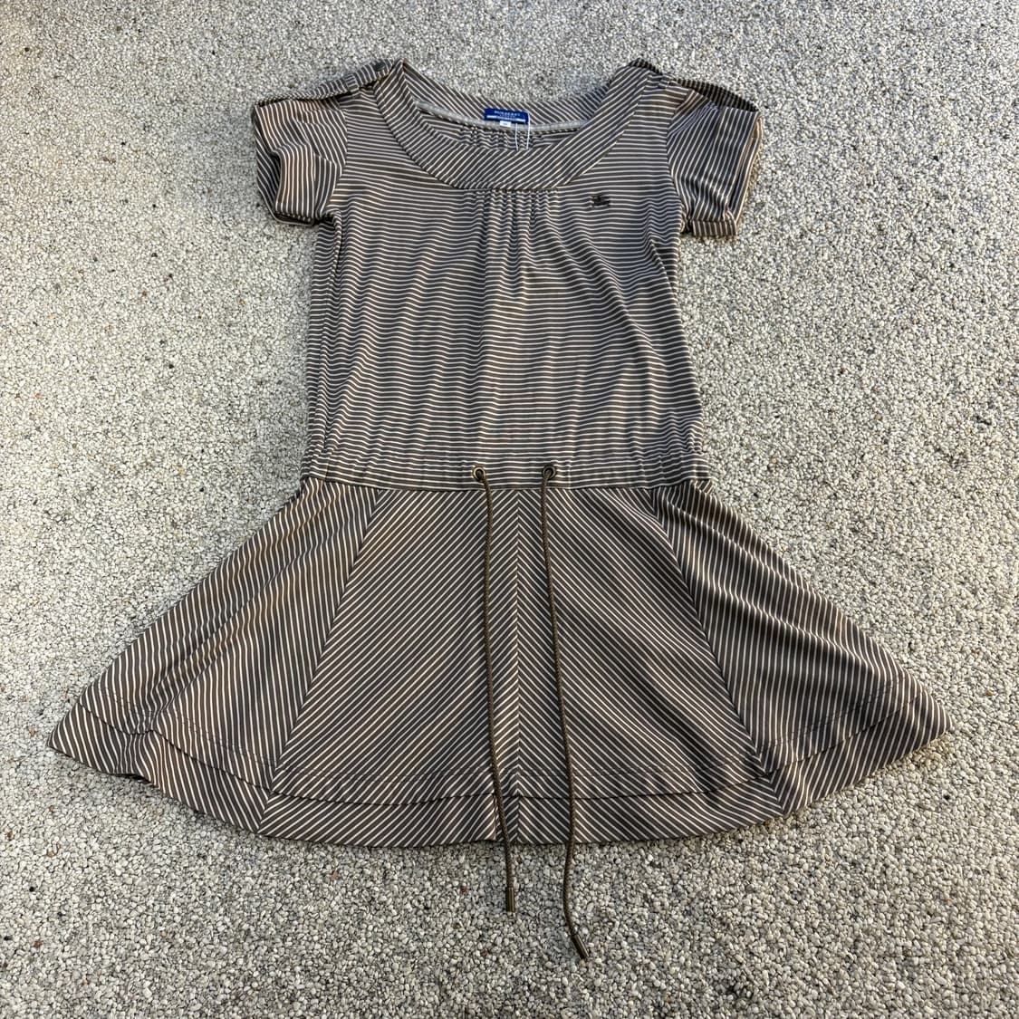 버버리 원피스 상품이미지1