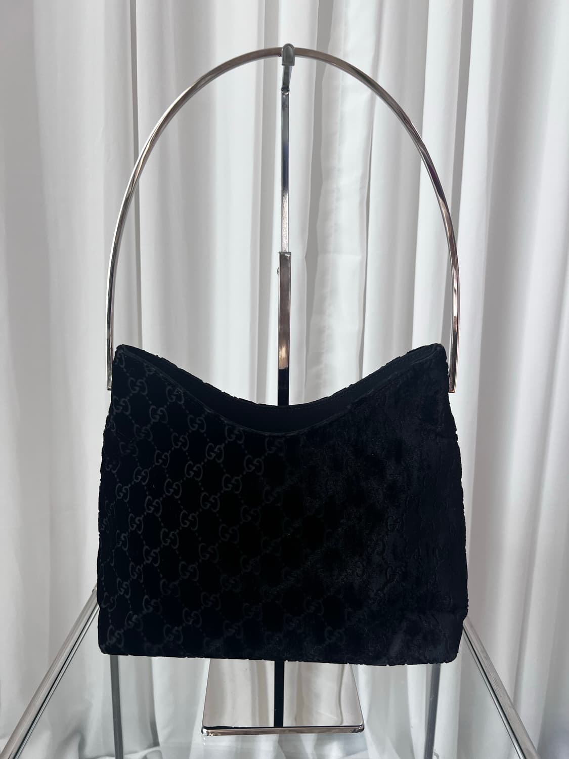 구찌 1997 GG 벨벳 숄더백 상품이미지4