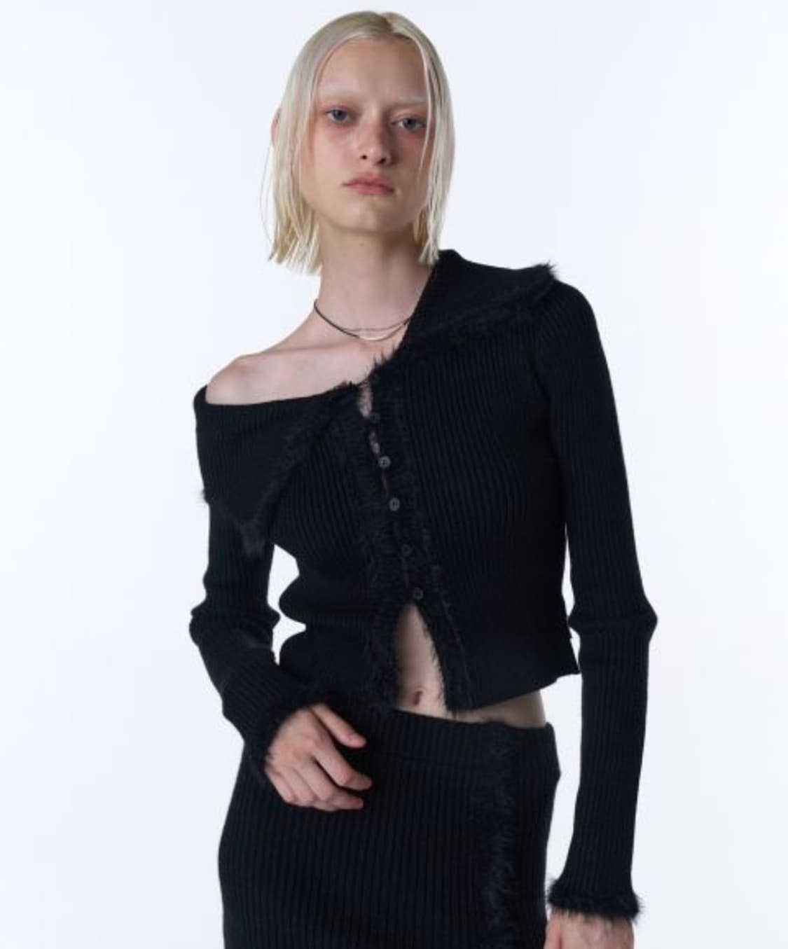 오디너리 홀리데이 오프숄더 가디건 상품이미지1