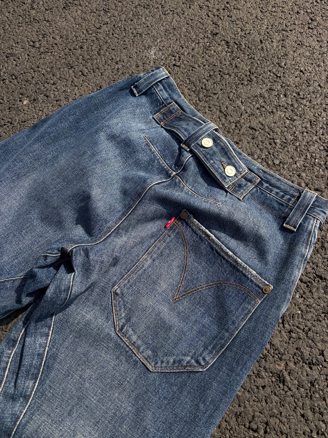 유럽판 리바이스 엔지니어드 진 신치백 상품이미지2