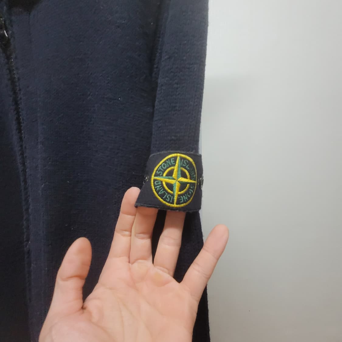 스톤아일랜드 짚업 니트 상품이미지2