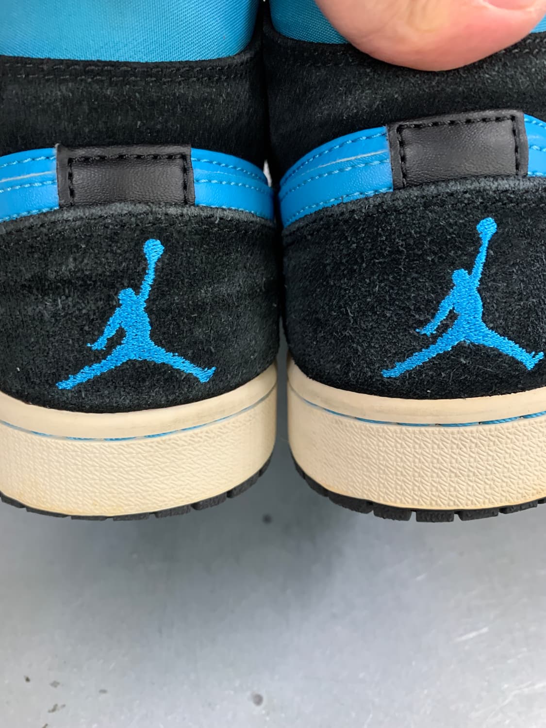 나이키 에어 조던 1 미드 파우더 블루 270 상품이미지5