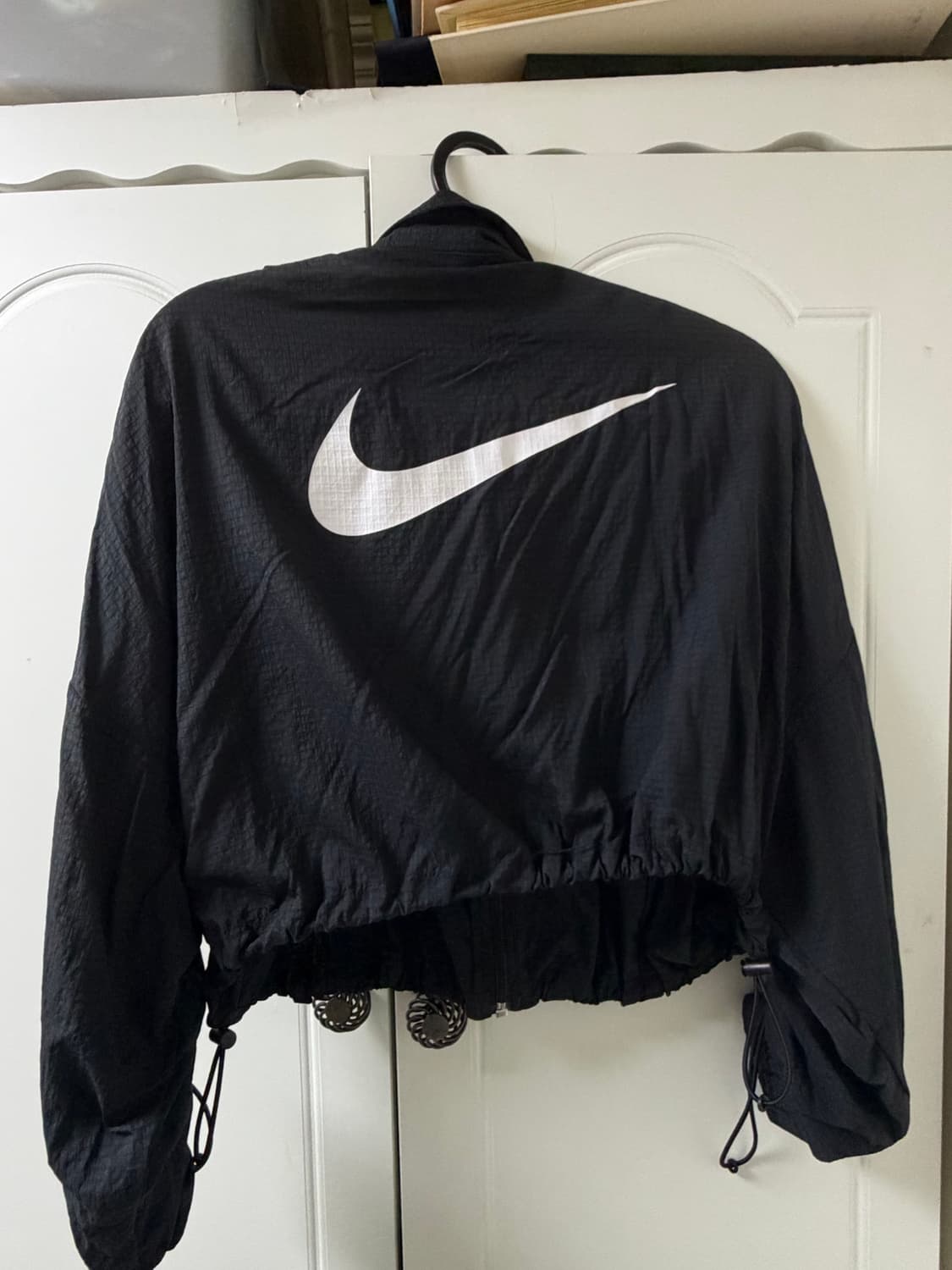 나이키 여성 크롭 바람막이 상품이미지2