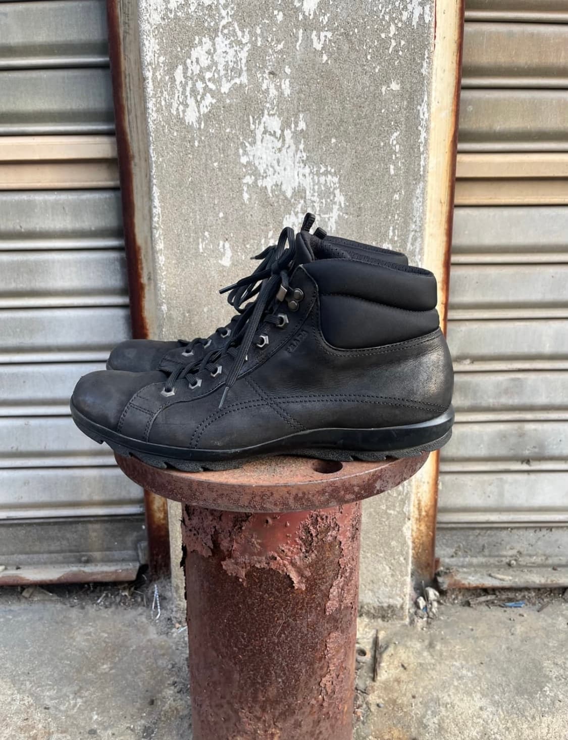 Prada Sports 스웨이드 하이킹 부츠 상품이미지1