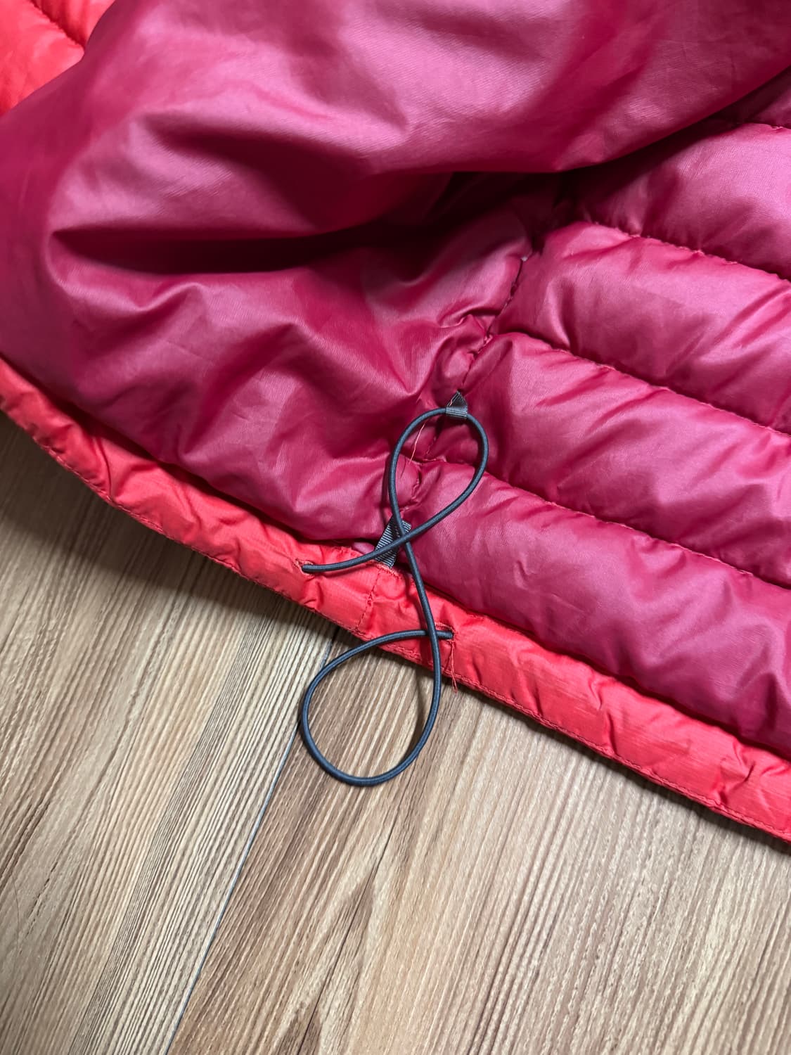 파타고니아 레드 패딩 상품이미지3