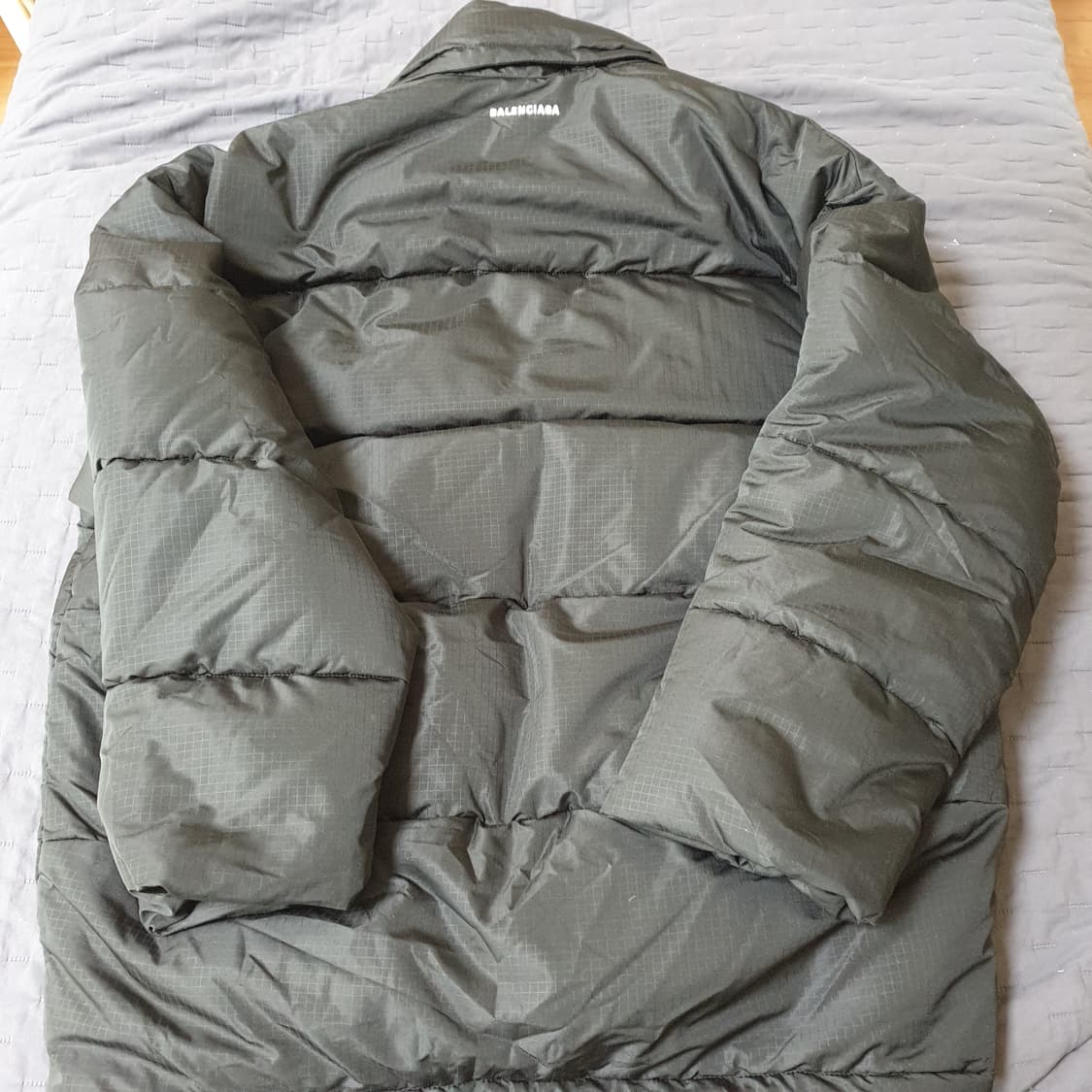 발렌시아가 씨컬 패딩 상품이미지2