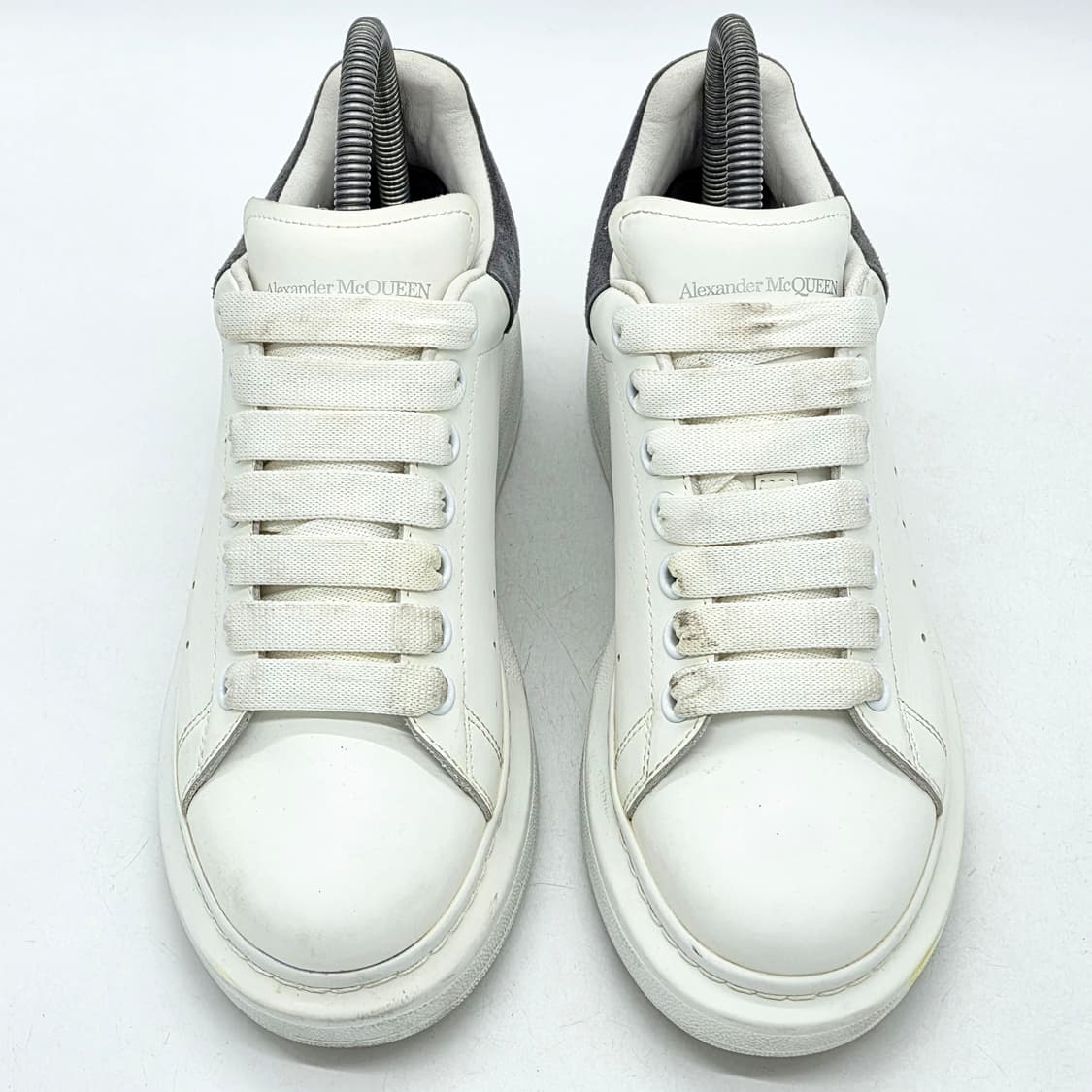  알렉산더 맥퀸 우먼스 오버솔 스니커즈 흰/회 (38)  상품이미지4