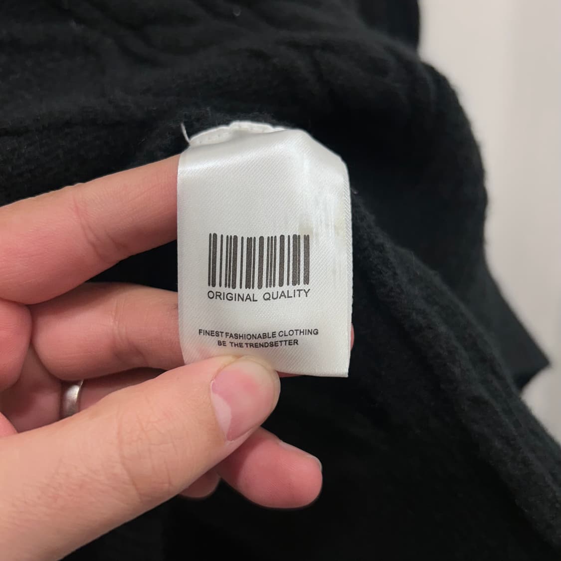 굿라이프웍스 오버핏 꽈배기 카라 니트집업 상품이미지4