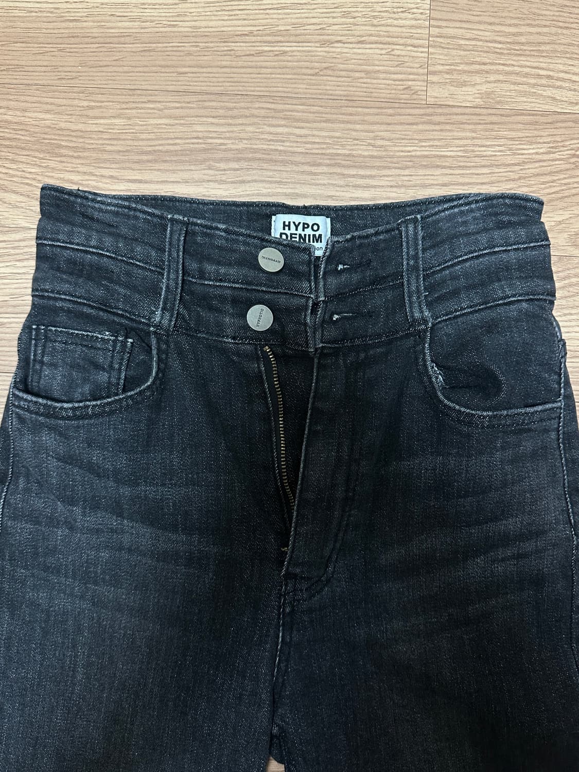 히프나틱 메이드 투버튼 흑청 데님 상품이미지3