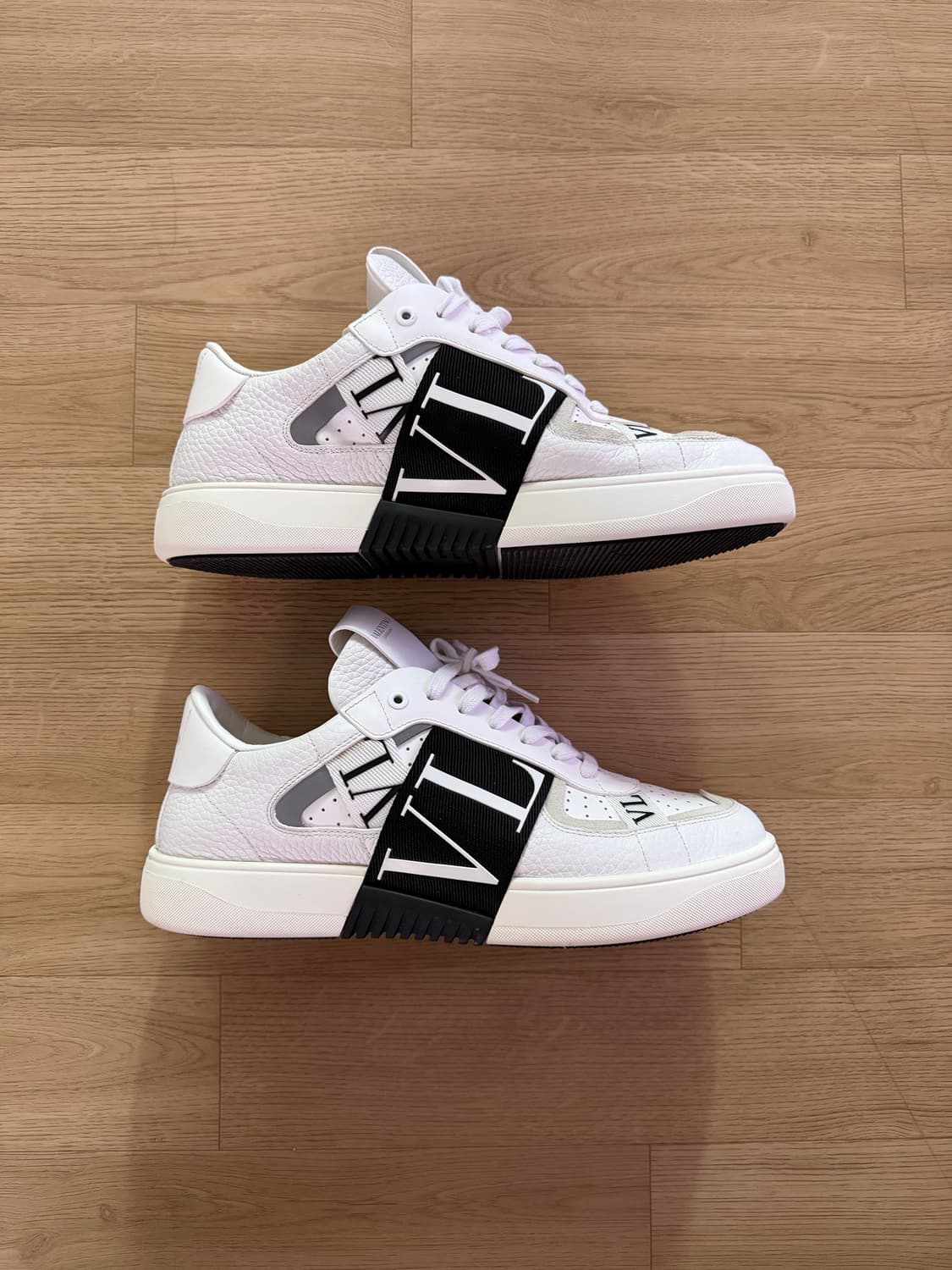 발렌티노 레더 스니커즈 상품이미지4