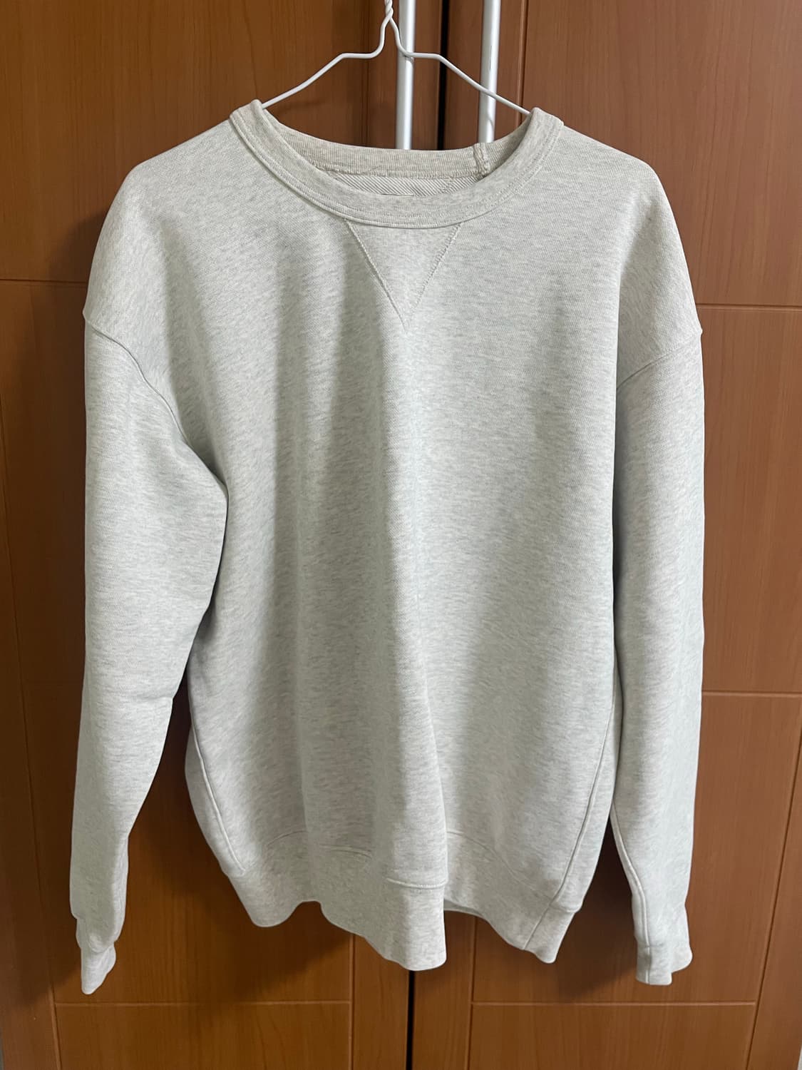 아웃스탠딩 어센틱 맨투맨 m 사이즈입니다..! 상품이미지2