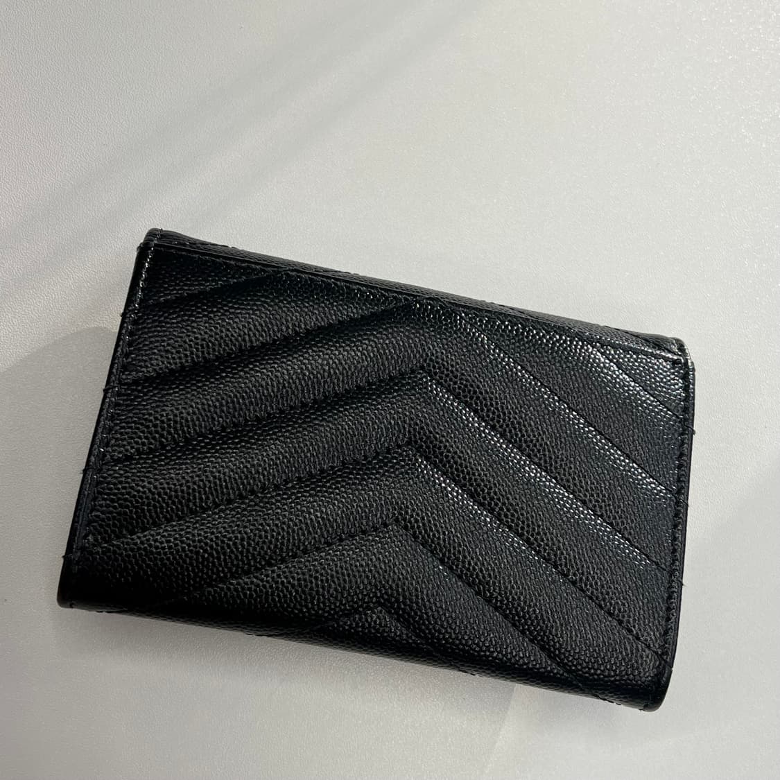 입생로랑 마틀라세 엔벨로프 지갑 상품이미지2