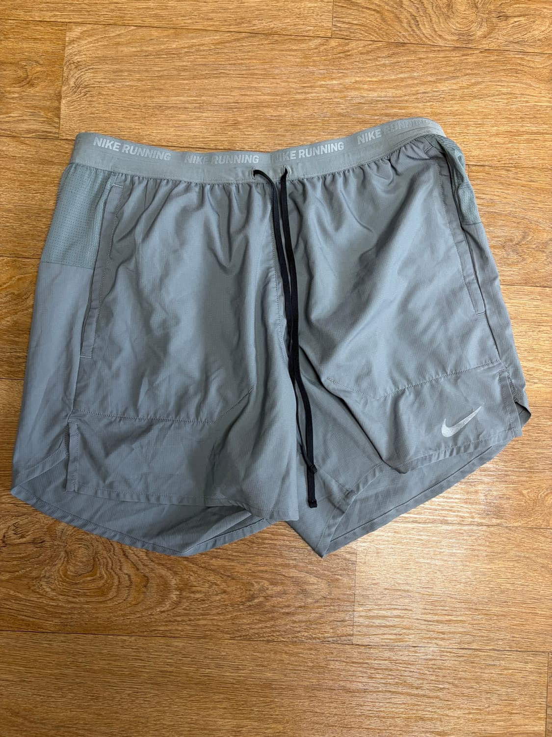 나이키 스트라이드 러닝쇼츠 L 상품이미지1