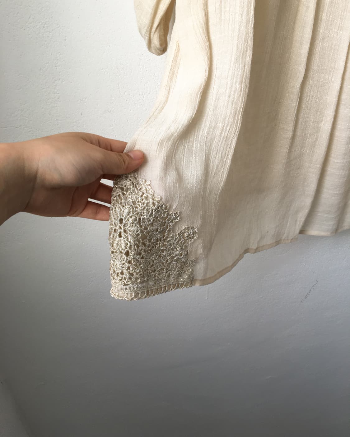 Crochet point unbalanced long blouse 상품이미지6