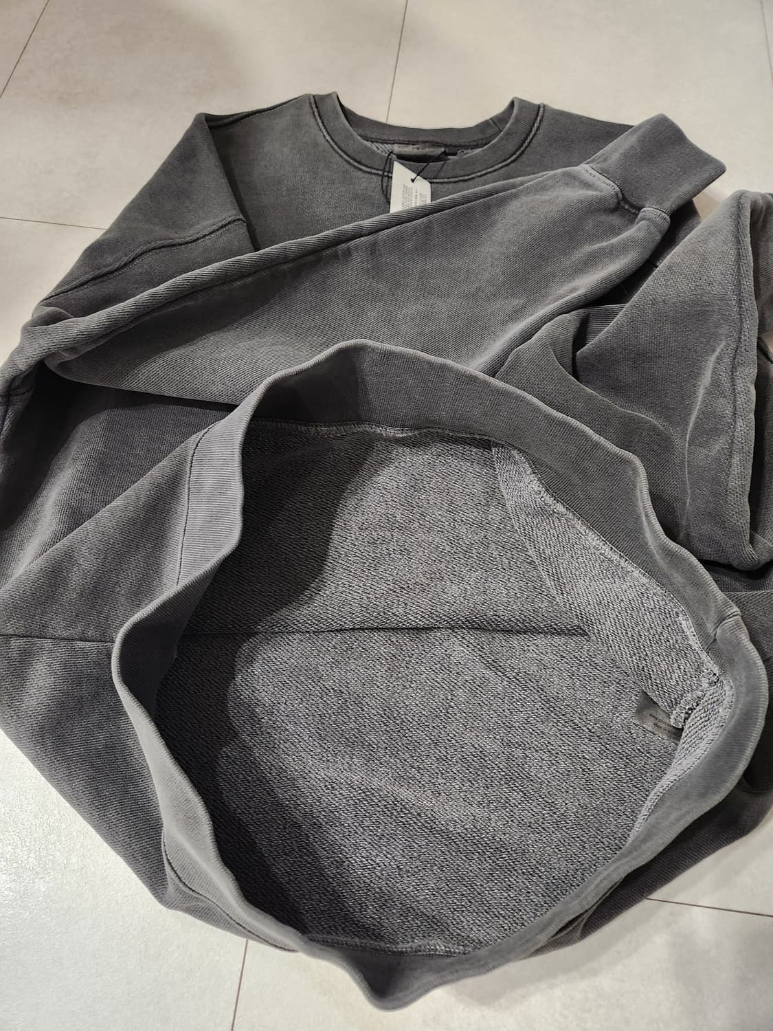 소버먼트 차콜맨투맨 상품이미지6