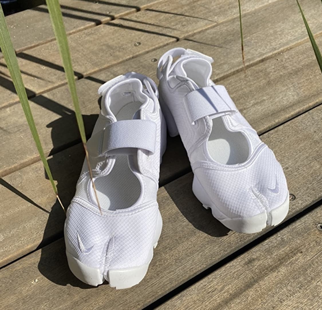 나이키 에어리프트 브리즈 타비샌들 화이트 상품이미지1