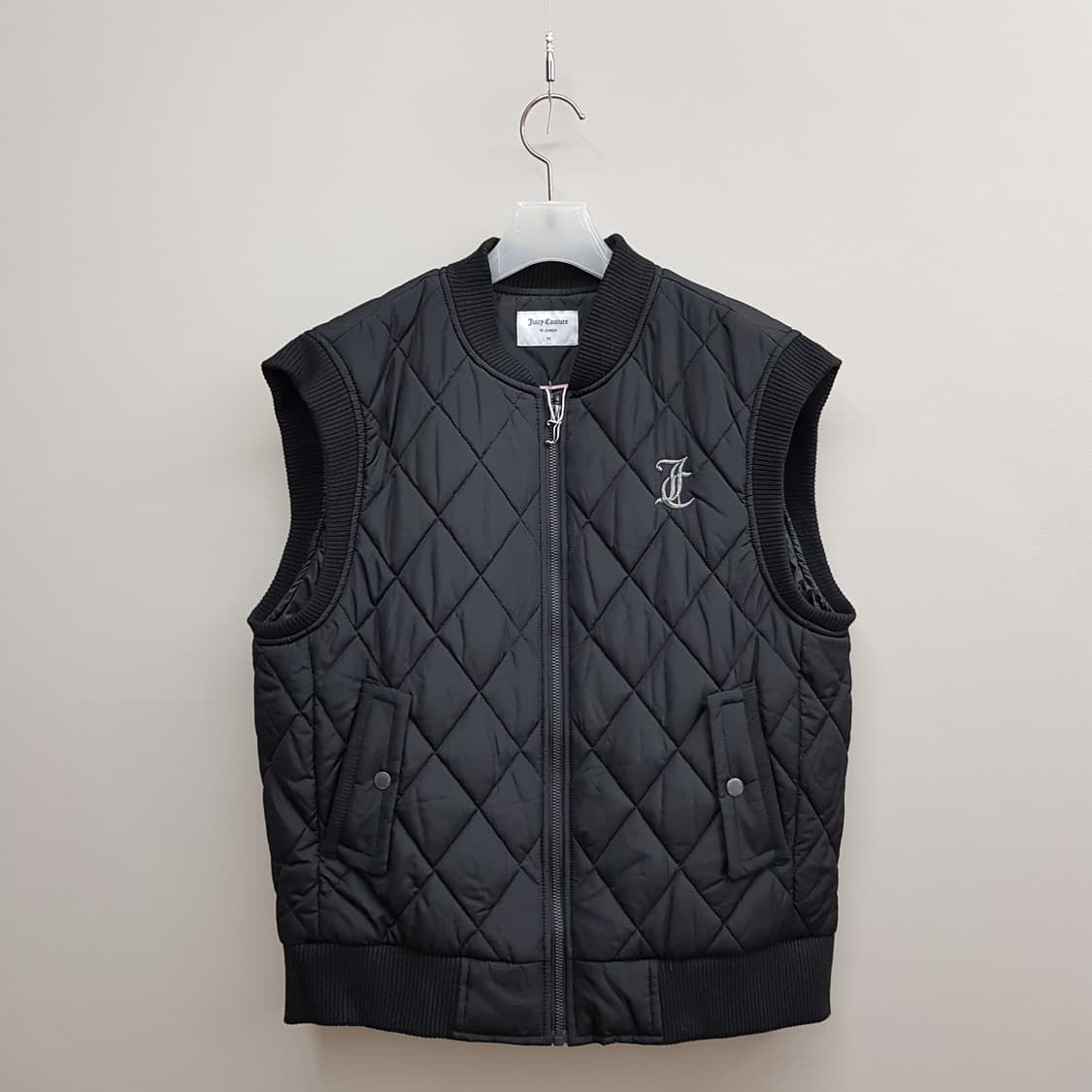 쥬시꾸뛰르 2023 퀼팅 패딩 베스트 M사이즈 상품이미지1