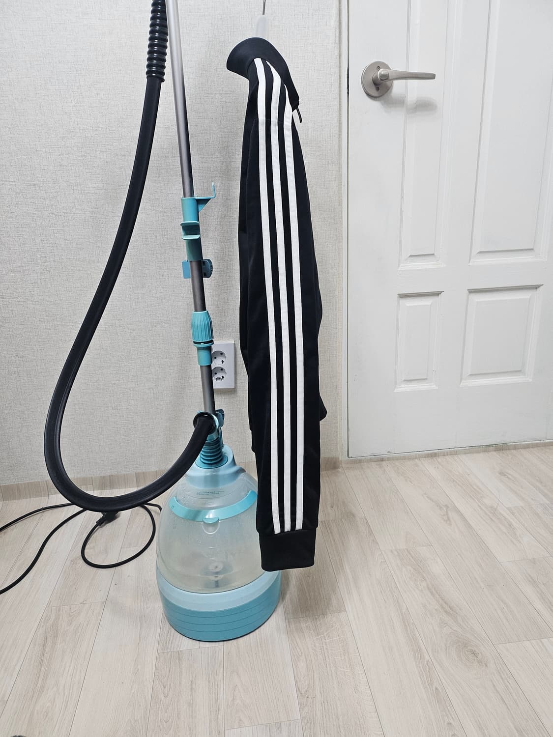 (110)2XL ☆초대장급☆ 아디다스 에센셜 [검흰] 트랙탑져지 상품이미지5