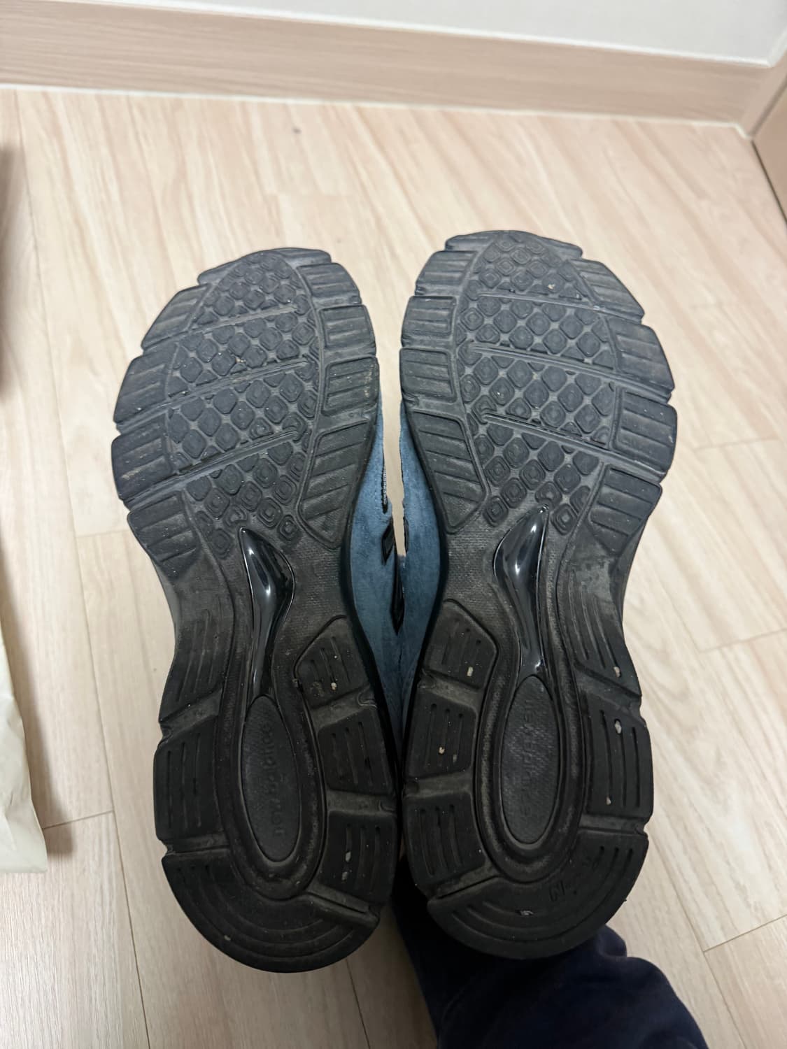 뉴발란스 990v4 아크틱그레이 275 상품이미지5