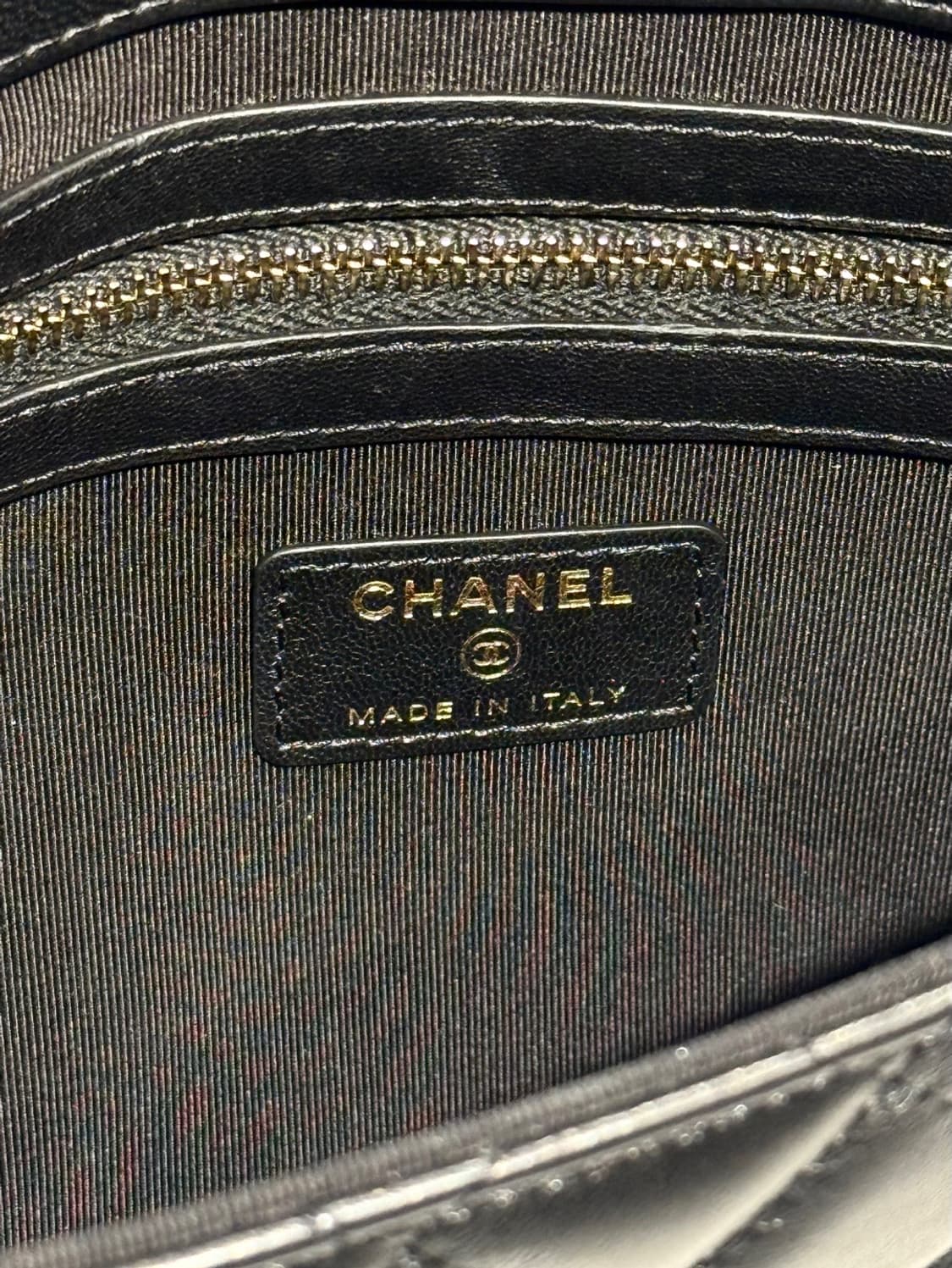 샤넬 블랙 클래식 퀼팅 플랩 클러치 상품이미지9